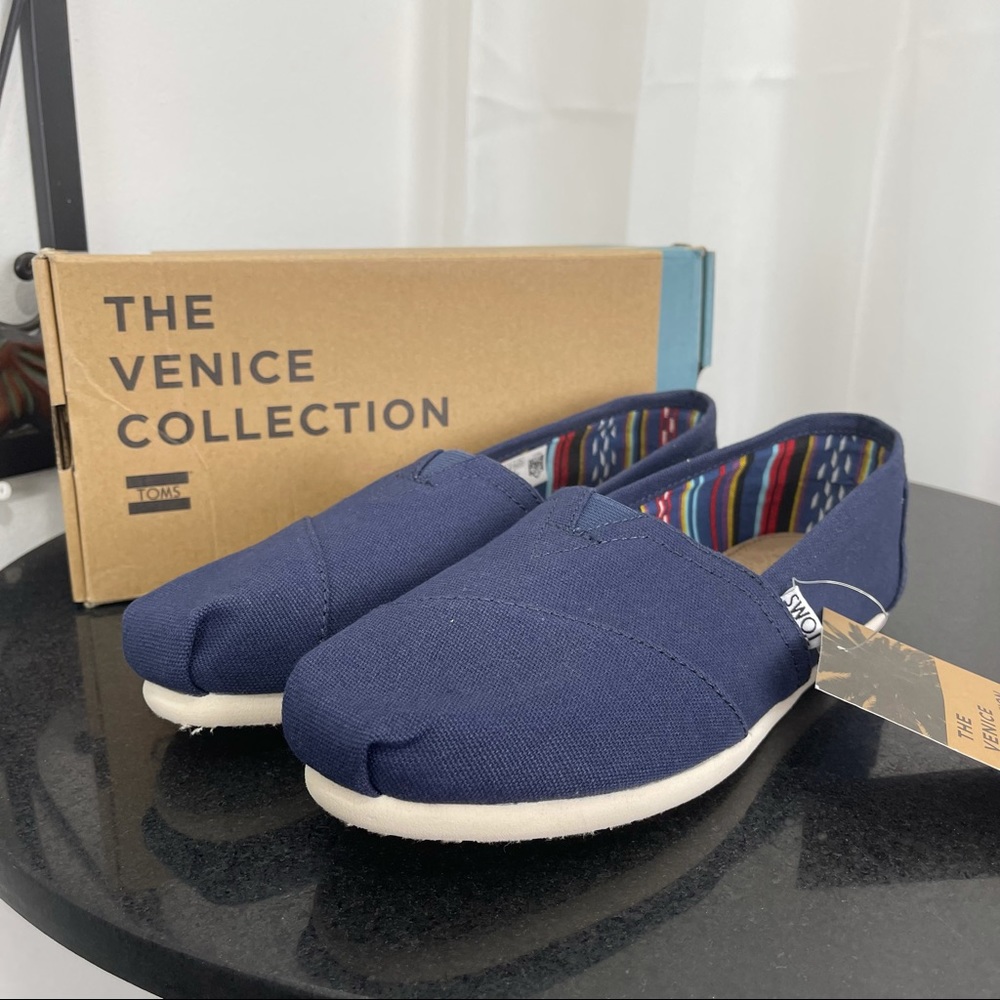 TOMS Classic Navy Canvas Alpargatas Flats Loafers - Picture 15 of 15